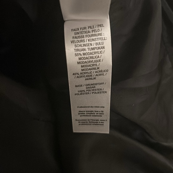 Vest with faux fur hood - Picture 7 of 7